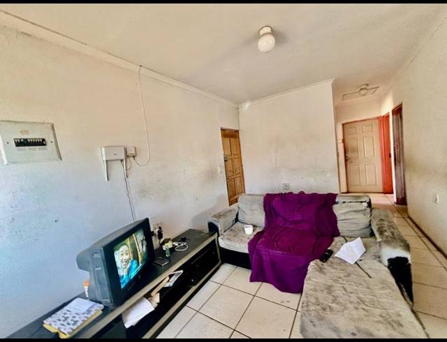 3 BEDROOM HOUSE FOR SALE IN VANDERBIJLPARK CE 4